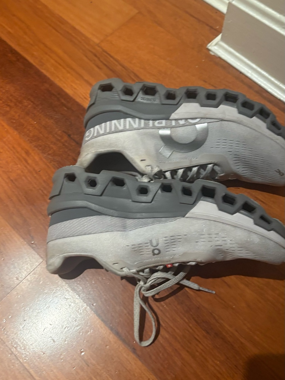 On Running Women's Light Gray Sneakers - Picture 5 of 7